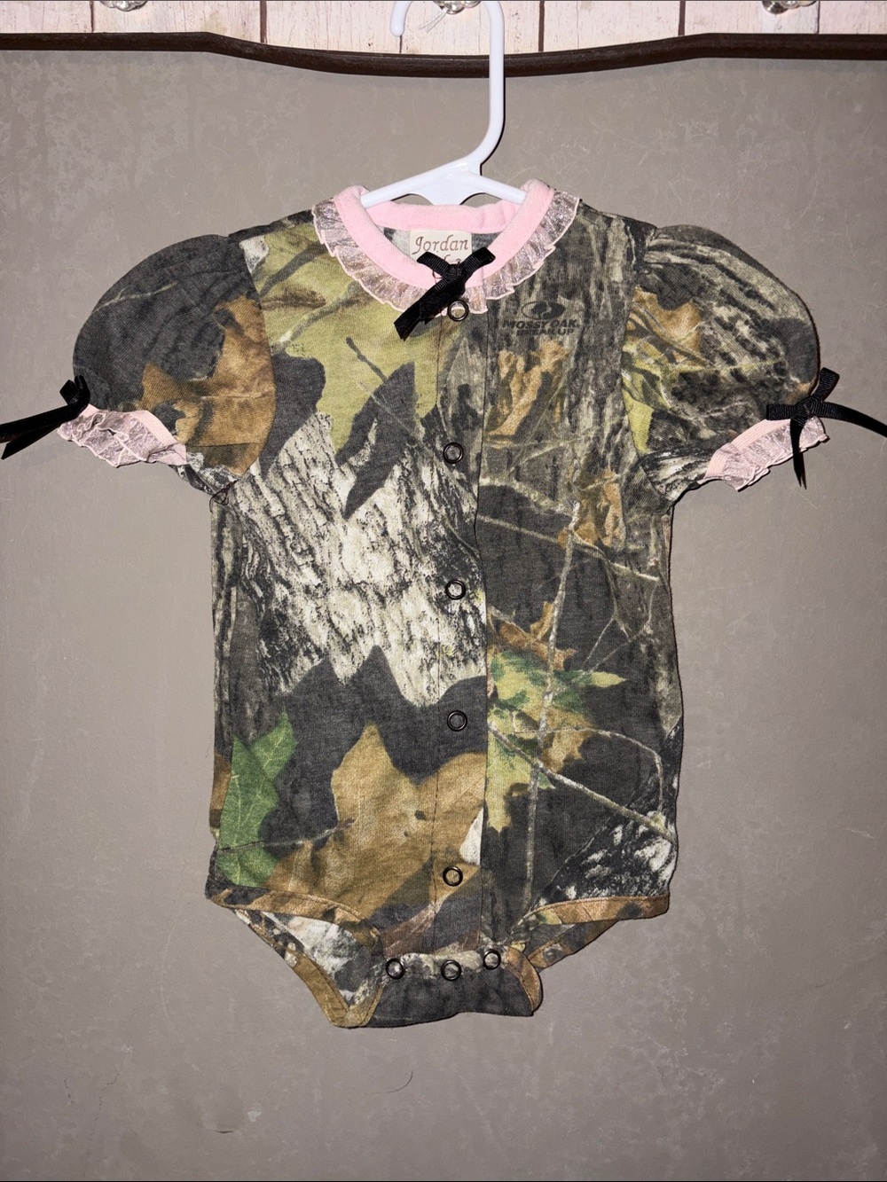 Jordan Infant Camo Top with Pink Trim